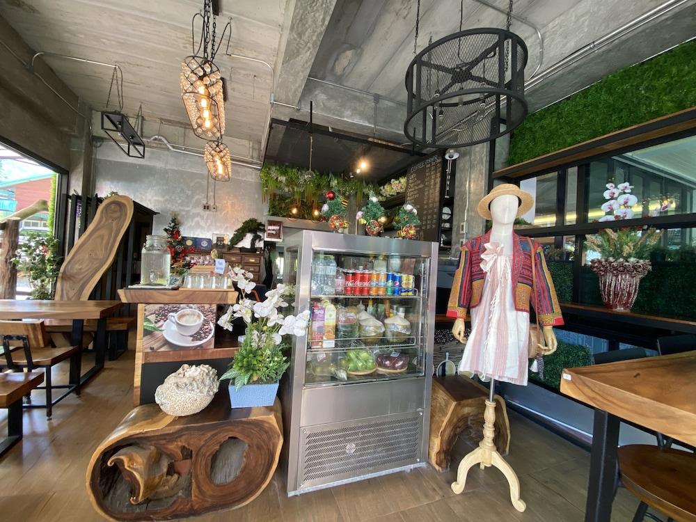 Buasri Boutique Hotel